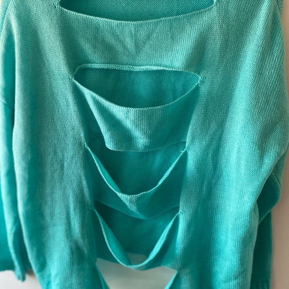 Cutout back Sweater Small - Picture 3 of 7